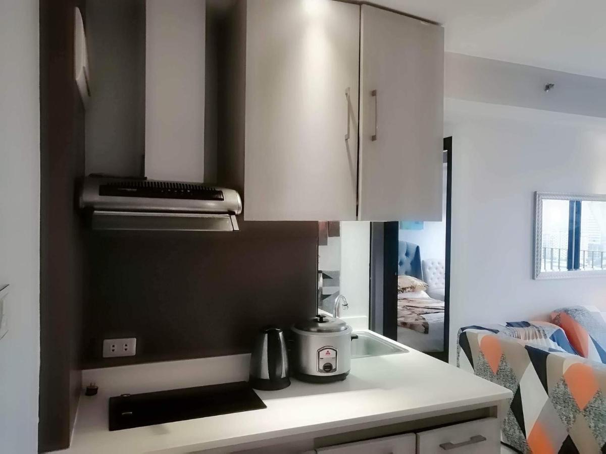 2 Bedroom Portovita Tower 12-A Manila Bagian luar foto