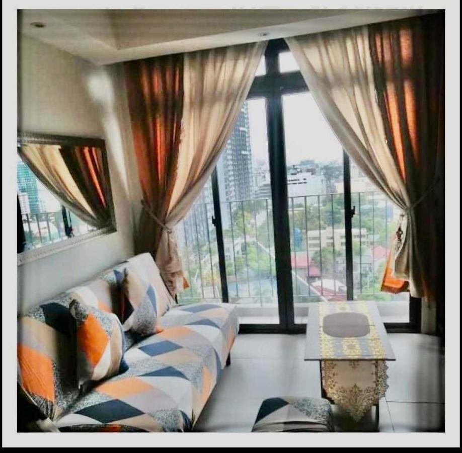 2 Bedroom Portovita Tower 12-A Manila Bagian luar foto